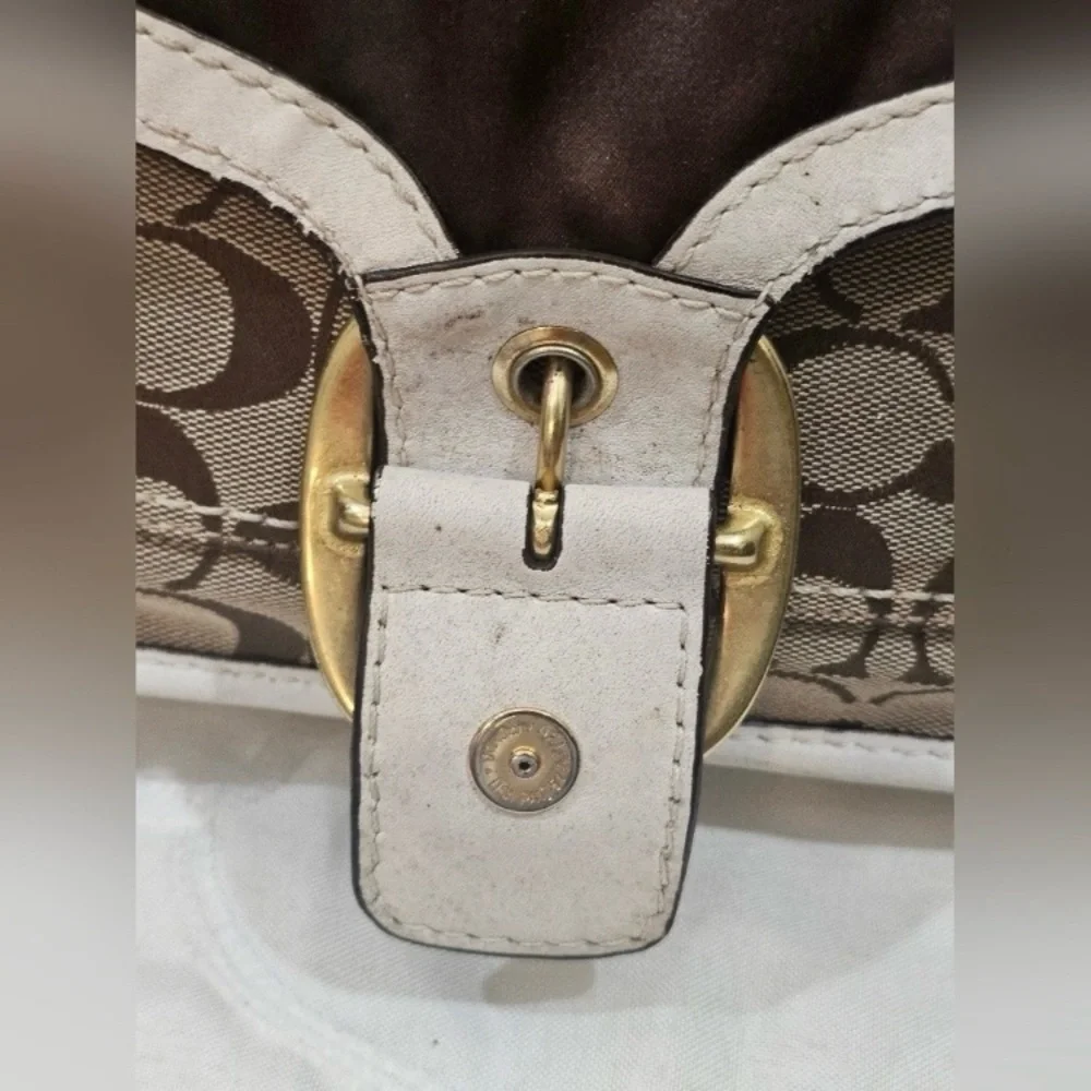 Coach Bleecker Khaki/Chalk Signature Flap Hobo GUC